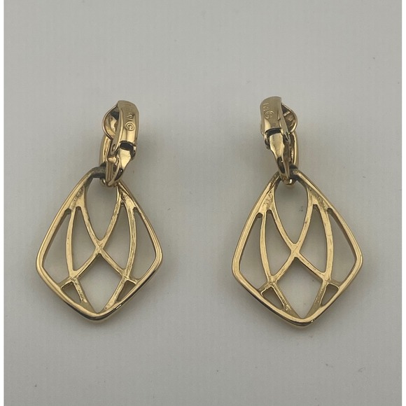 Crown Trifari Gold Tone Geometric Diamond Shape Clip On Earrings Elegant Vintage - Picture 2 of 6